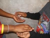 off grid hand slapping